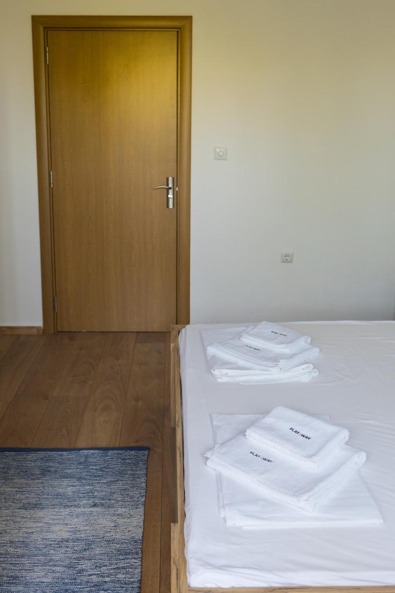 Lovely 1Bd Flat Near The Sea Garden By Flat Mаnаger Бургас Екстериор снимка