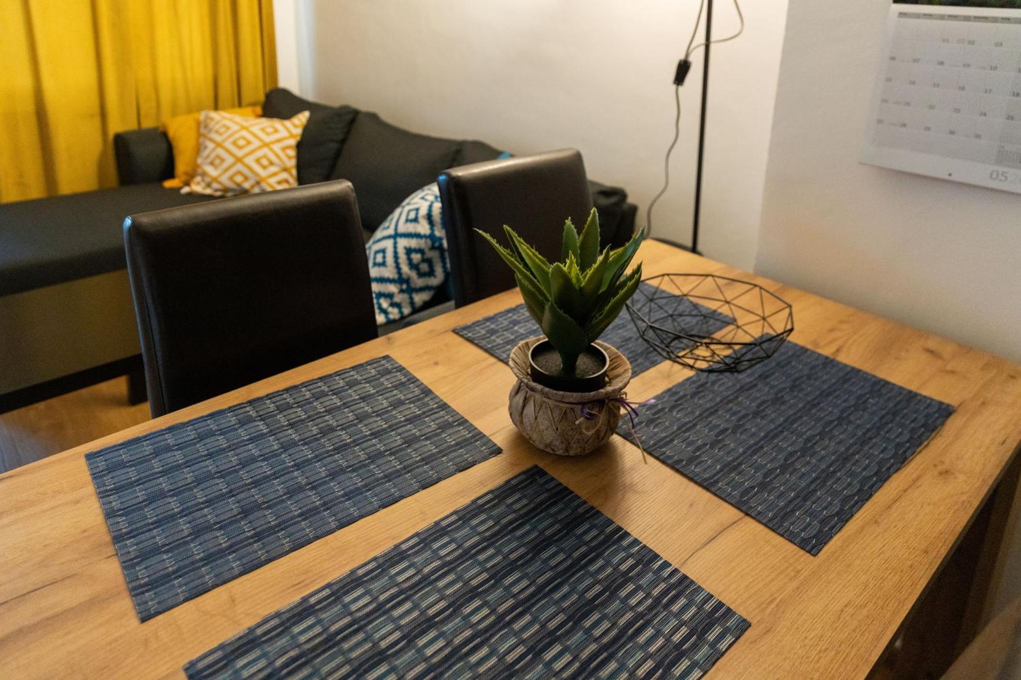 Lovely 1Bd Flat Near The Sea Garden By Flat Mаnаger Бургас Екстериор снимка